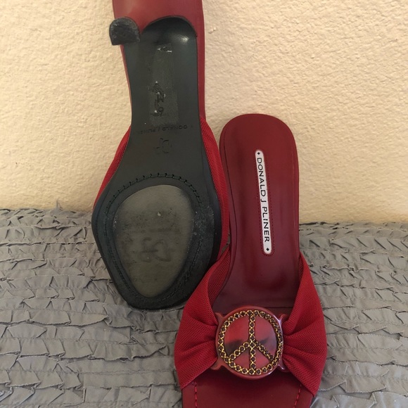 Donald J Pliner red sandals - Picture 3 of 3